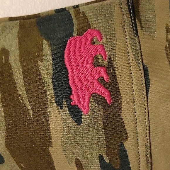 NWT: Hatley Heritage Womens Camo Shorts with Bear - Picture 3 of 9